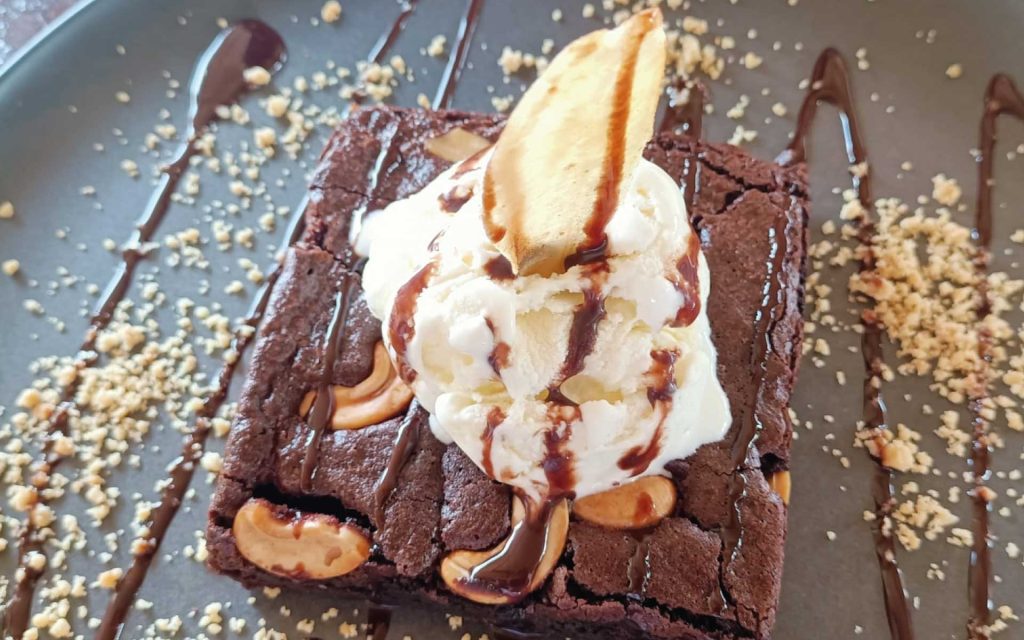 Best Desserts in Coron - Brownie Alfresco