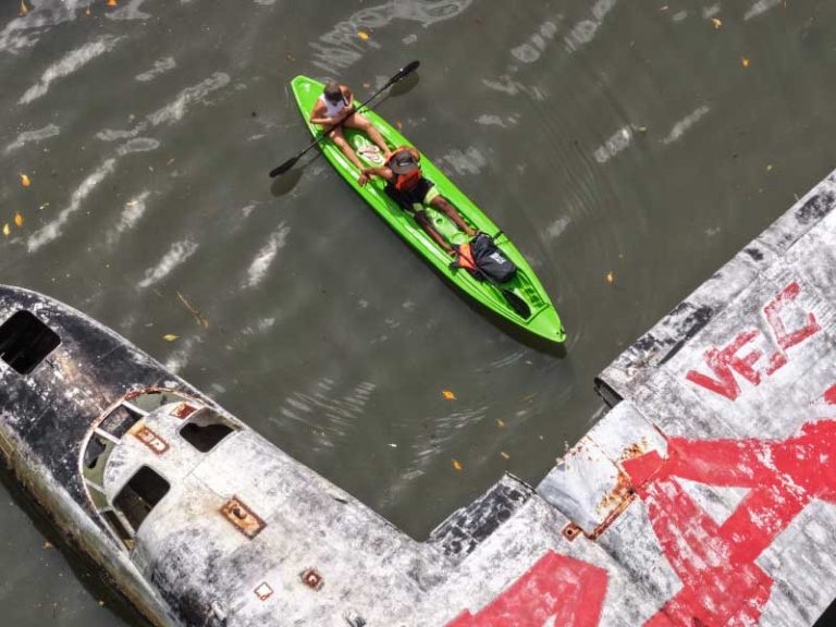 Seaplane Wreck in Busuanga kayaking